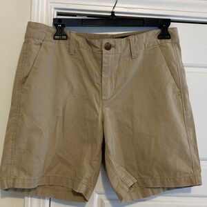GAP Men's Tan Flat-Front Cotton Shorts